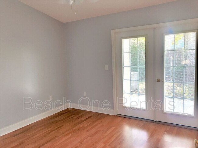 Building Photo - 100 Garden Manor Ct