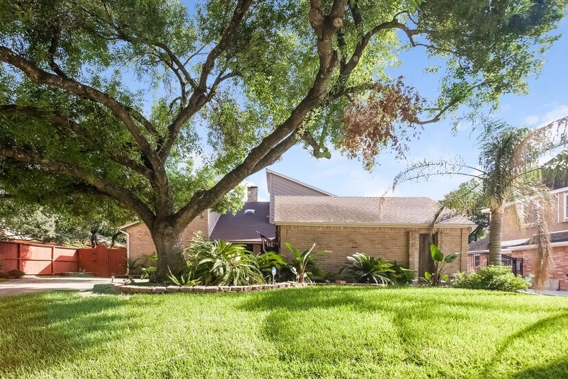 Foto principal - 11718 Highgrove Dr