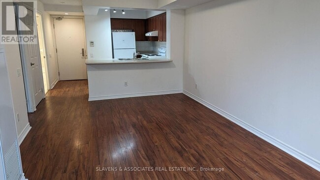 Photo du bâtiment - 61 Town Centre Court