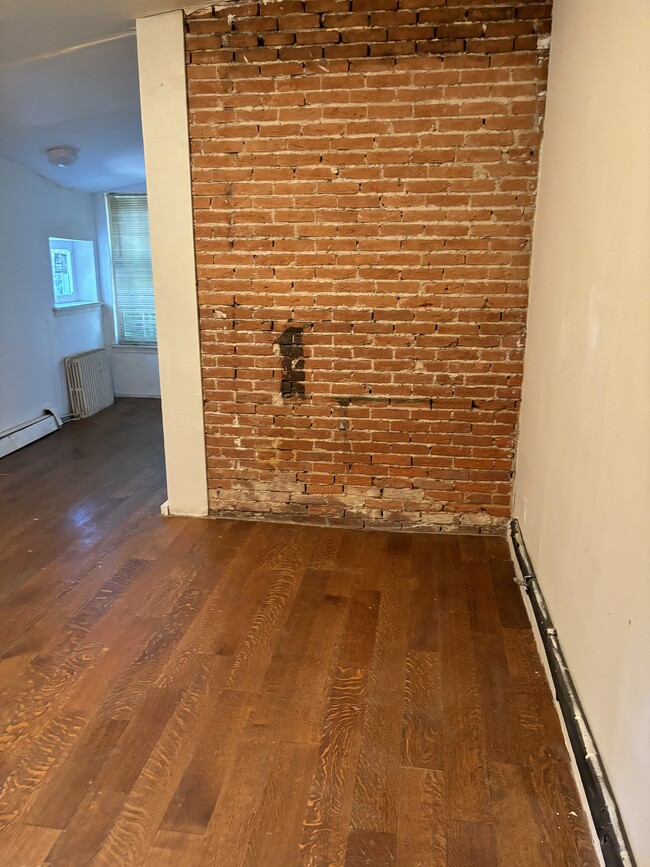 Foto del edificio - 1326 W Pratt St