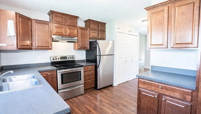 Photo - 835 Bellus Rd House