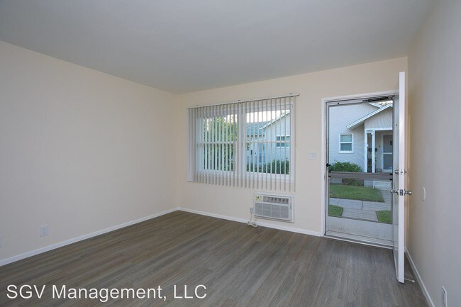 Building Photo - 216-220 W Lime Ave