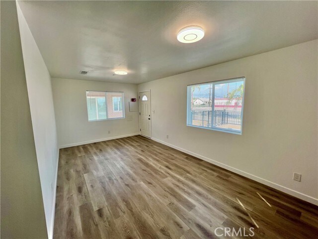 Foto del edificio - 688 Western Ave N