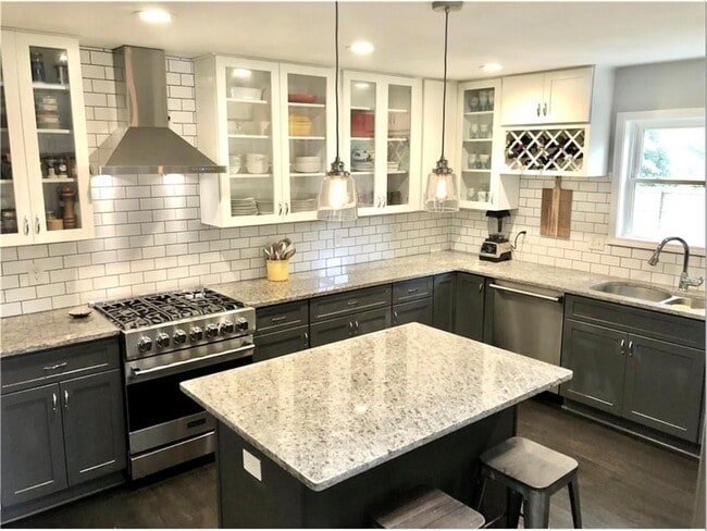 Foto del edificio - 2783 Meadowview Dr SE