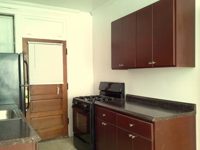 Foto del edificio - Astoria Properties