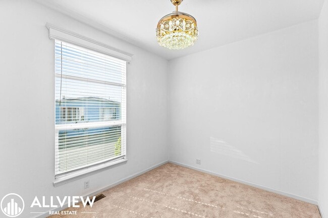 Foto del edificio - Stylish and beautiful 3-Bed Home with Land...