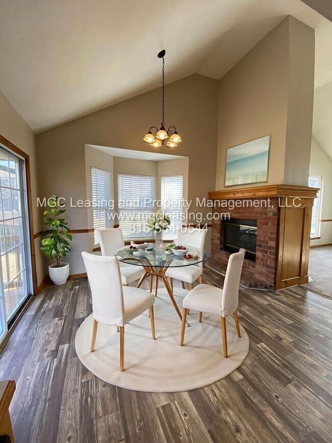 Foto del edificio - Charming Family Home in Greenwood’s Cheyen...