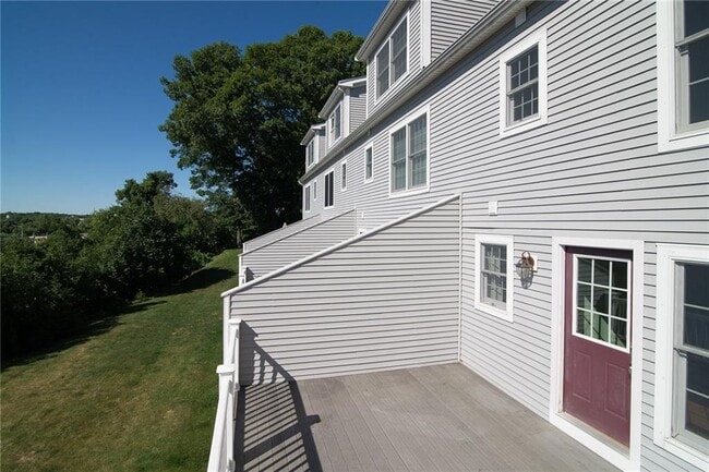 Building Photo - 82 S Brow St