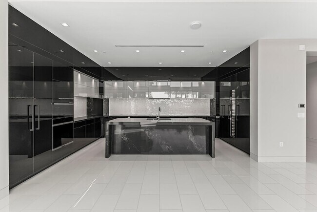 Foto del edificio - 6587 N Palmeraie Blvd