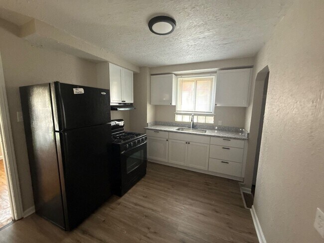 Foto del edificio - Fully Renovated 3-Bedroom Home – Move-In R...