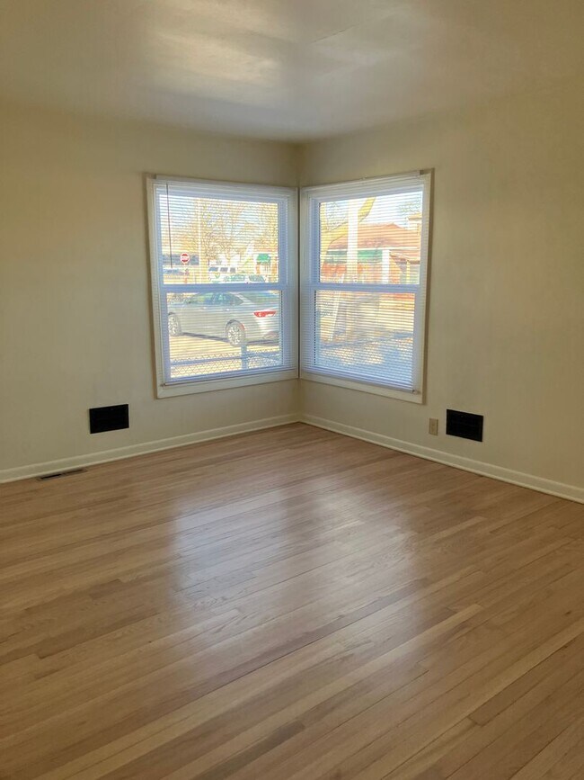 Foto del edificio - 3 BEDROOM SINGLE FAMILY HOME