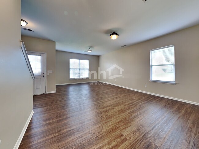 Foto del edificio - 400 Stoney Field Dr