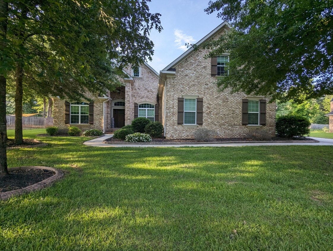 Primary Photo - 2094 Hiwassee Dr