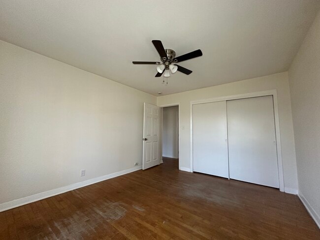 Foto del edificio - 1709 Navidad St