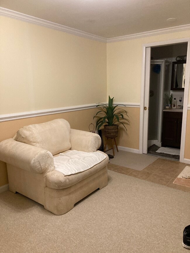 Foto del edificio - 120 Troy Rd