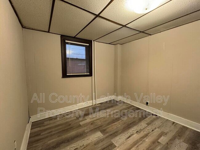 Foto del edificio - 678 Northampton St