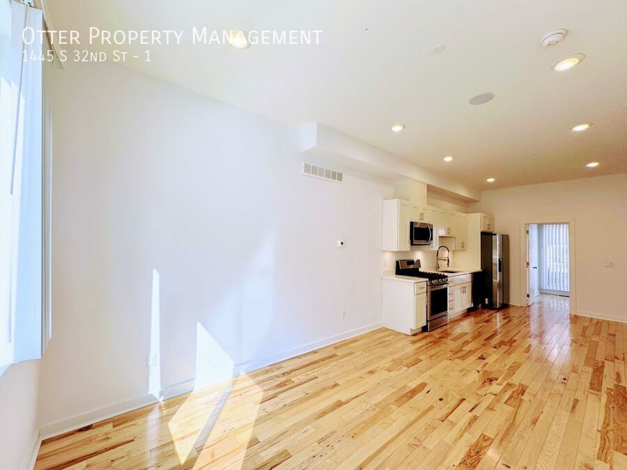 Foto principal - 1445 S 32nd St