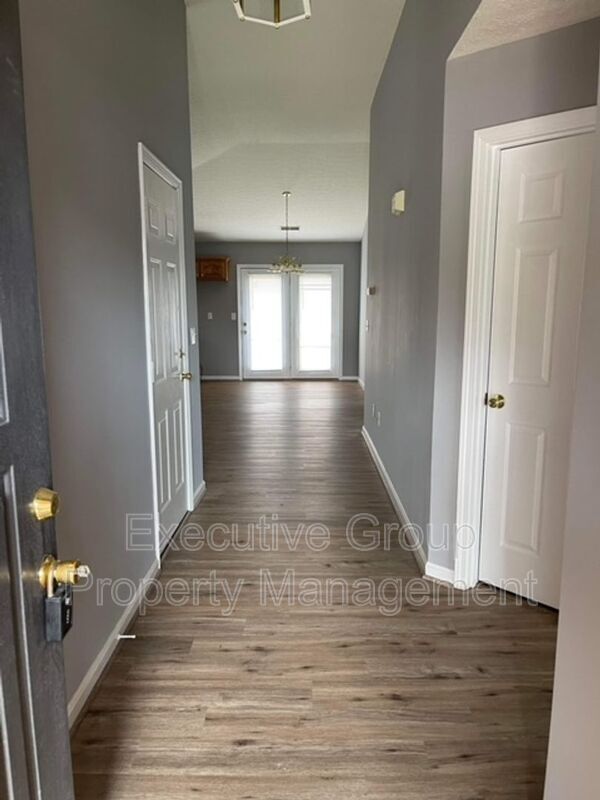 Foto del edificio - 104 Cottage Cir