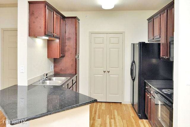 Building Photo - 2 br, 2 bath Condo - 16505 Lookout Hollow ...