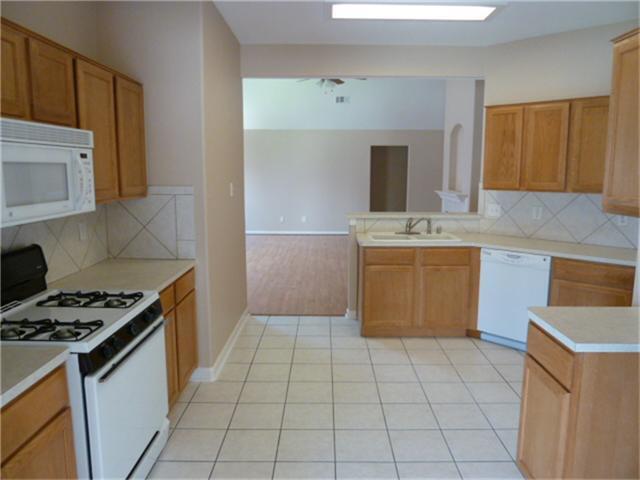 Building Photo - 12202 Landsdown Ridge Way