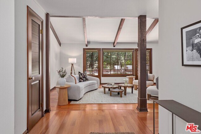 Foto del edificio - 3050 Arrowhead Dr