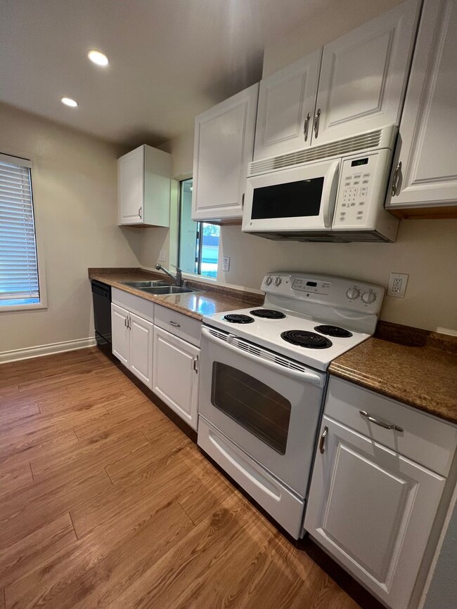 Foto del edificio - Leisure Village Home available for rent - ...