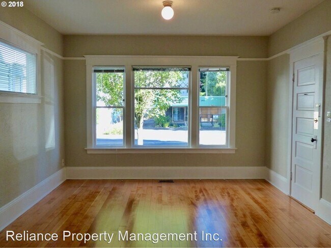 Foto del edificio - 2912-2918 SE Belmont St