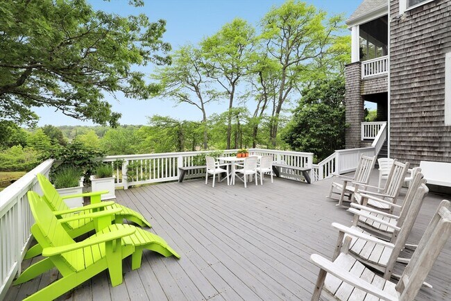 Foto del edificio - 17 Bourne Point Rd