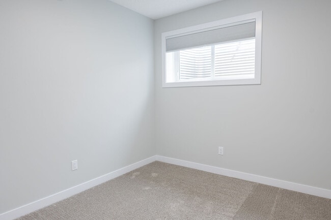 Building Photo - 1451 Cherniak Way SW