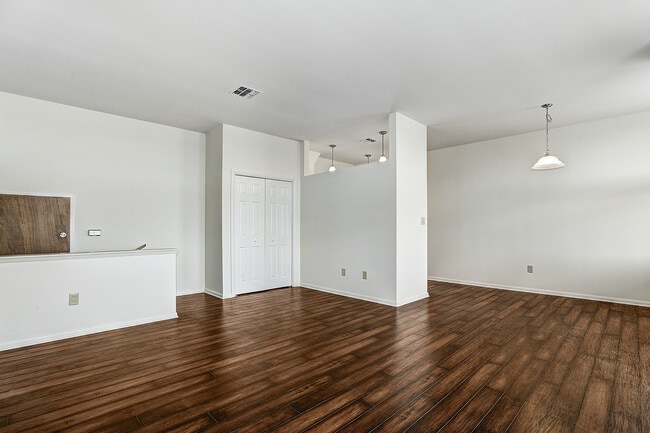 Building Photo - Brighton Court