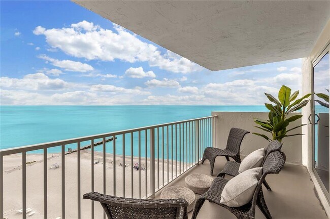 Building Photo - 2301 Gulf of Mexico Dr