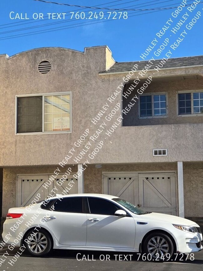 2856 1/2 E Florance Ave.- - 2856 1/2 E Florance Ave.- Apartment