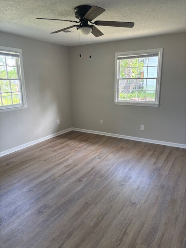 Foto del edificio - Available Now 2 bedroom 2 bathroom  conven...