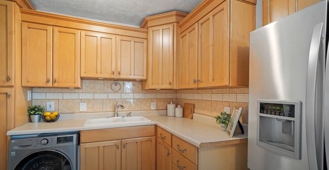 Foto del edificio - 1774 Wilson Ave S