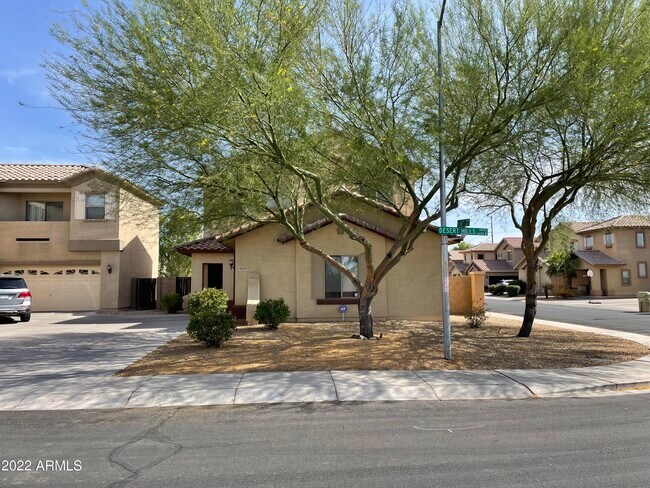 Building Photo - 6631 W Desert Hills Dr