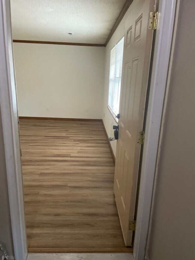 Foto del edificio - Knoxville 37912 - 2 bedroom 1.5 bath condo - call Howard Grower 865-705-0969