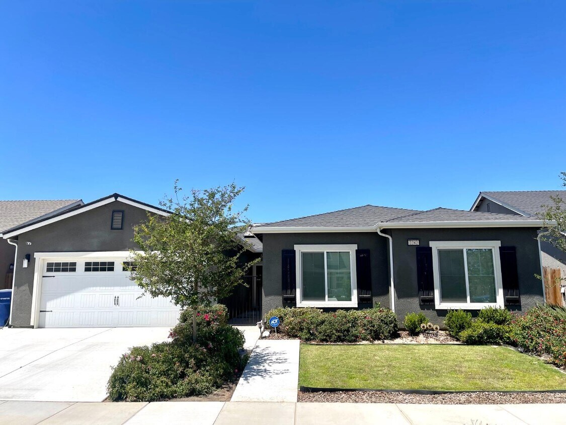 2282 W Mallard Way, Hanford, CA 93230 House Rental in Hanford, CA