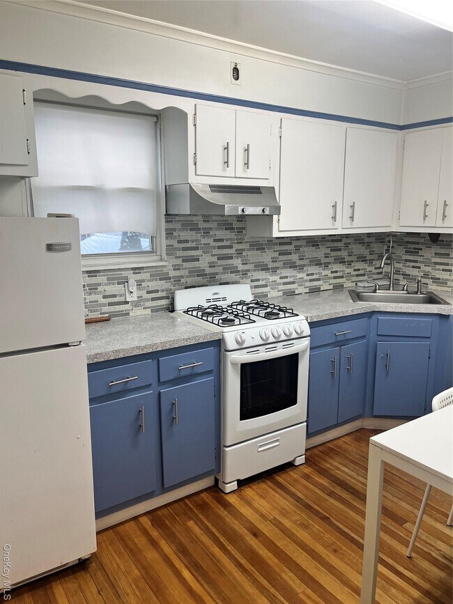 Building Photo - 29 Pratt St