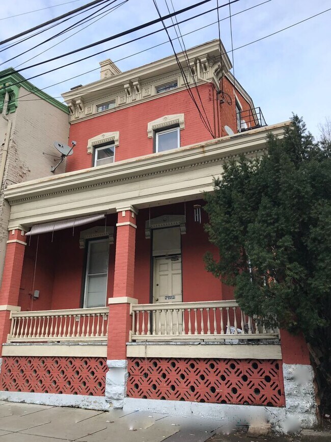 Building Photo - 2822 Jefferson Ave