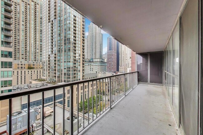 Foto del edificio - 10 E Ontario St