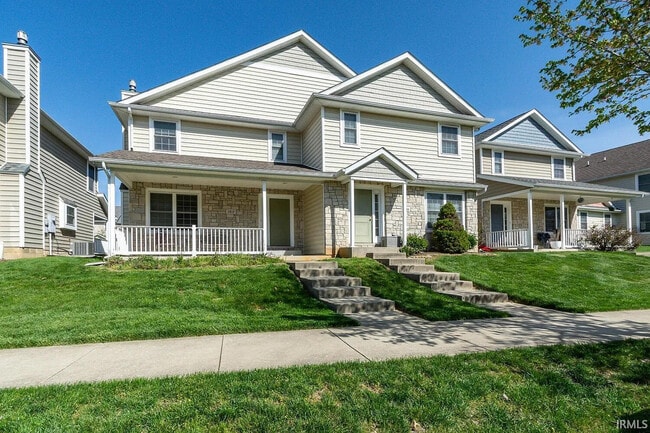 Building Photo - 2812 E Bressingham Gdn Wy