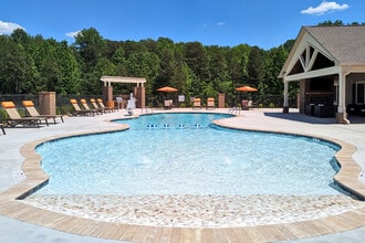 Building Photo - Cove at Pine Ridge