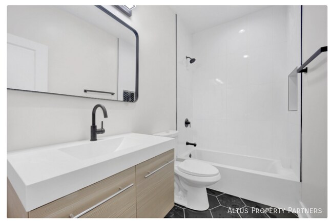 Foto del edificio - 4927 S Prairie Ave