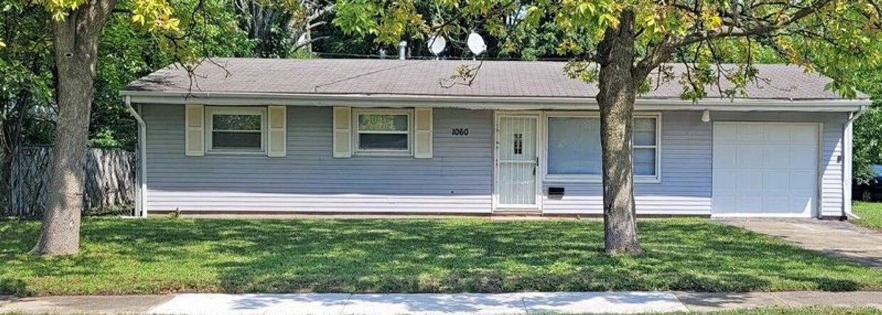 Primary Photo - Attached Garage 3 Bedroom Home