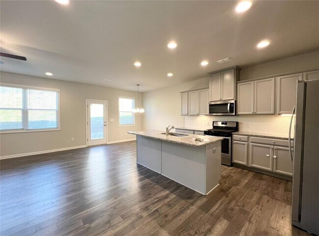 Foto del edificio - 1865 Parkades Path