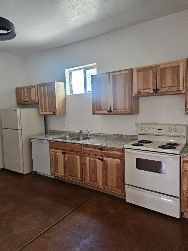 Building Photo - 3937 E Montecito St