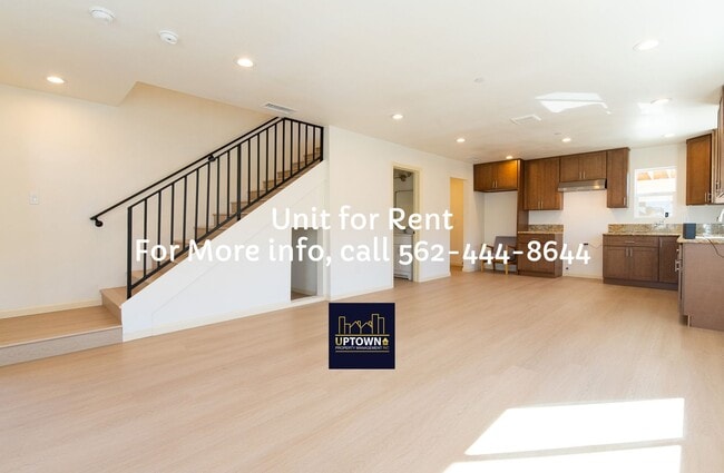 Townhome - 3 Bedrooms-2.5 Baths - Los Angeles - Townhome - 3 Bedrooms-2.5 Baths - Los Angeles