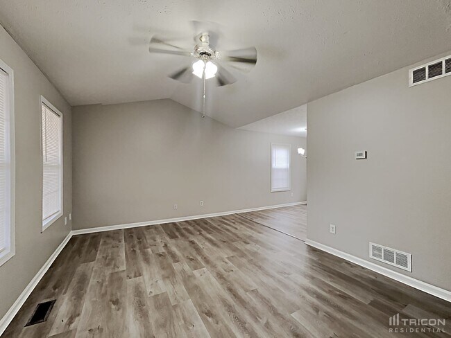 Building Photo - 476 Hale Haven Dr