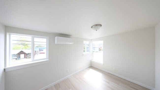Building Photo - #N-V#Barrington476