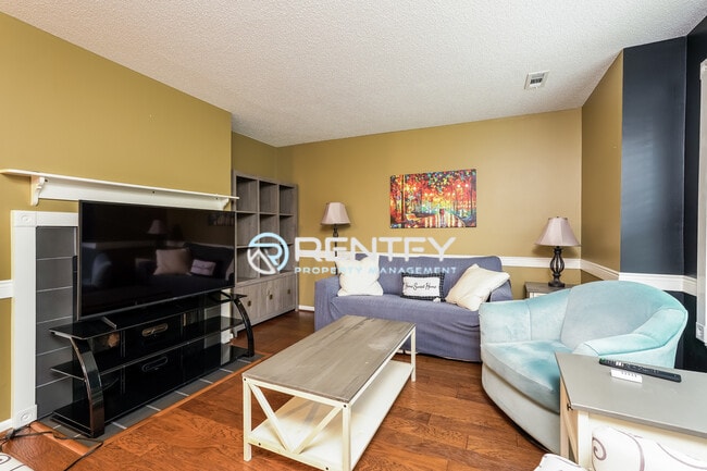 Building Photo - 3810 Old Rosebud Ct